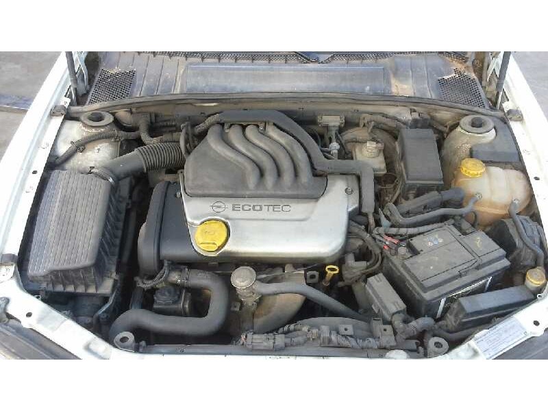 opel vectra b berlina del año 1997