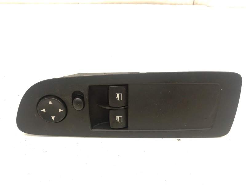 Recambio de mando elevalunas delantero izquierdo para bmw 1 (e81) 118 d referencia OEM IAM 921652004  