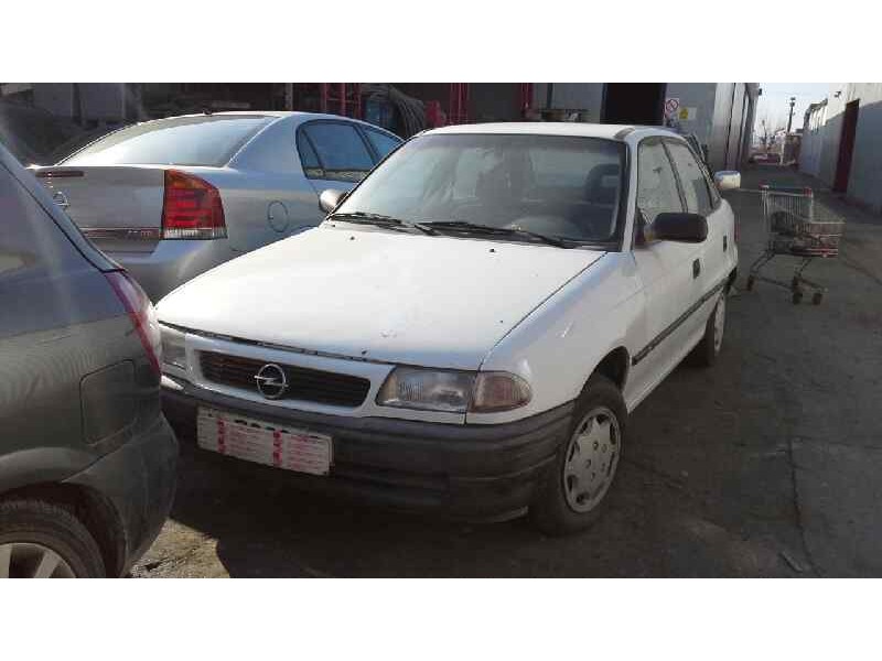 opel astra f berlina del año 1996