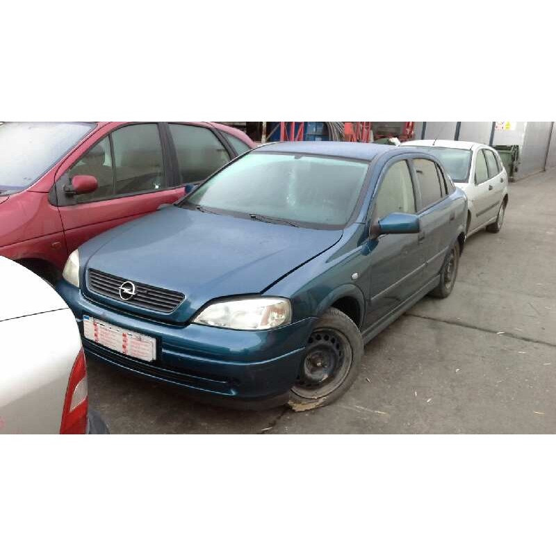 opel astra g berlina del año 2001