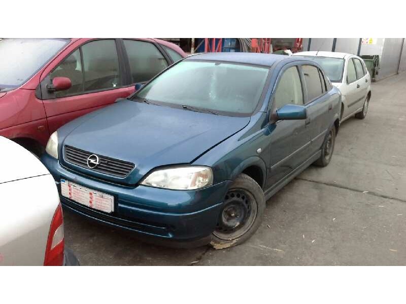 opel astra g berlina del año 2001