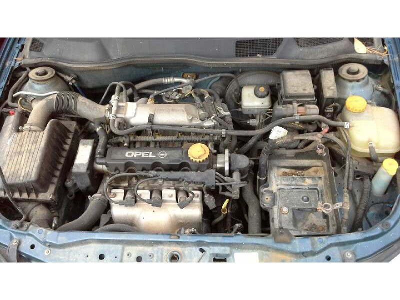 opel astra g berlina del año 2001