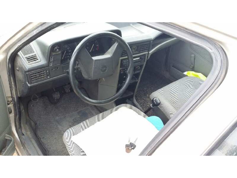 opel kadett e del año 1987