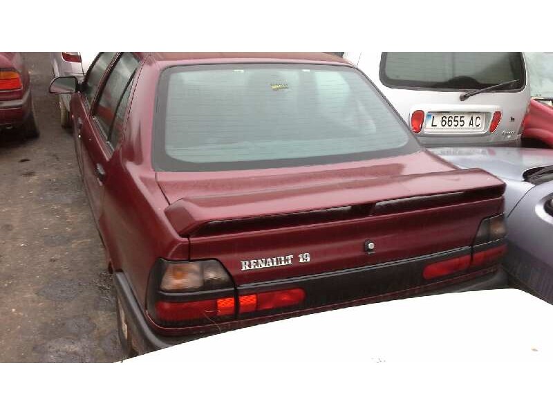 renault 19 (b/c/l53) del año 1996