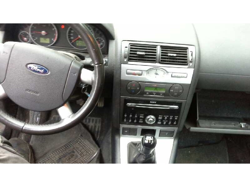 ford mondeo berlina (ge) del año 2004