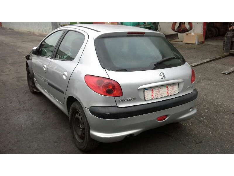 peugeot 206 berlina del año 2004