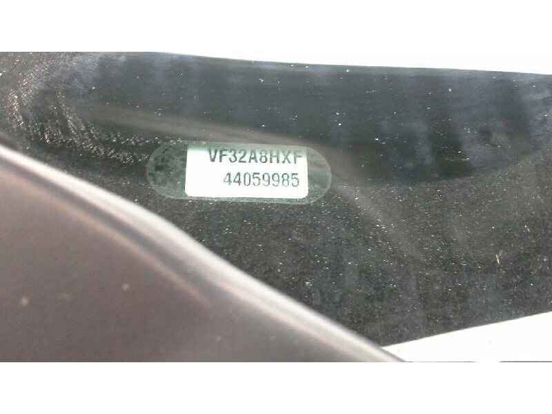 peugeot 206 berlina del año 2004