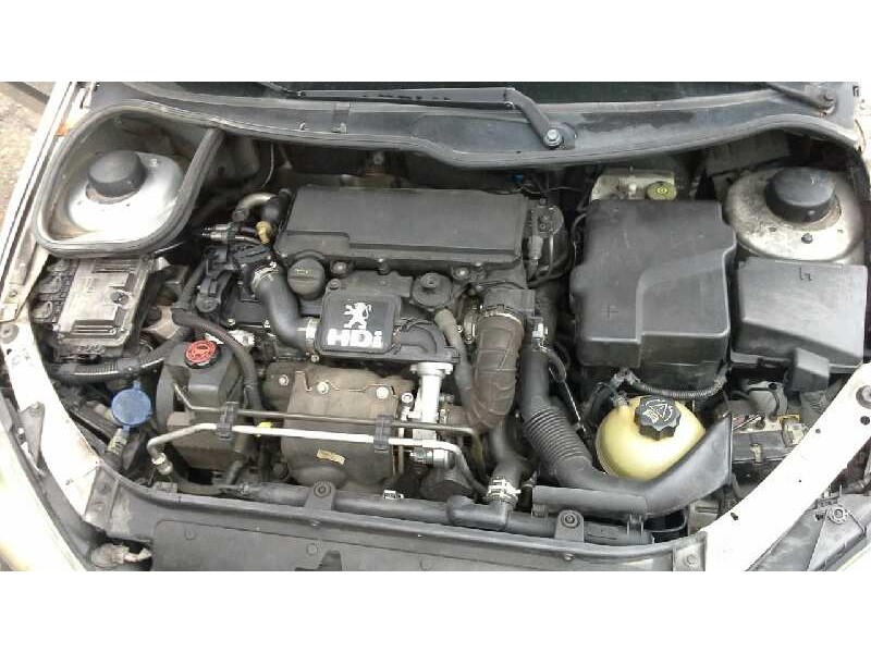 peugeot 206 berlina del año 2004