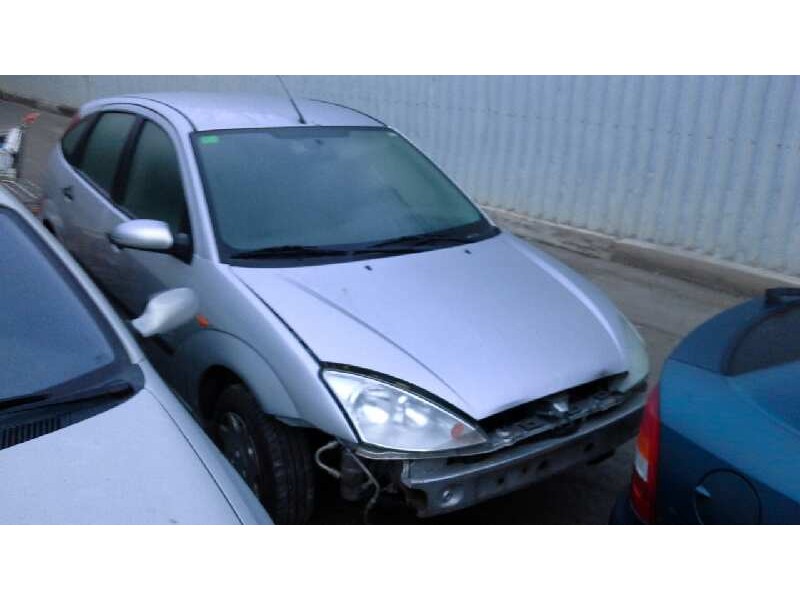 ford focus berlina (cak) del año 2003