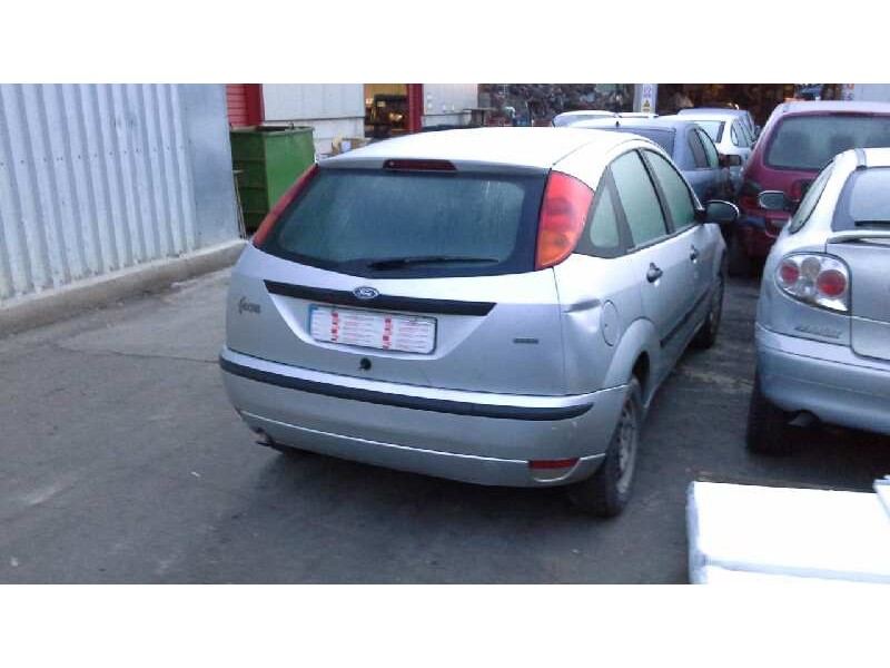 ford focus berlina (cak) del año 2003