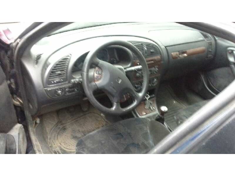 citroen xsara berlina del año 2000