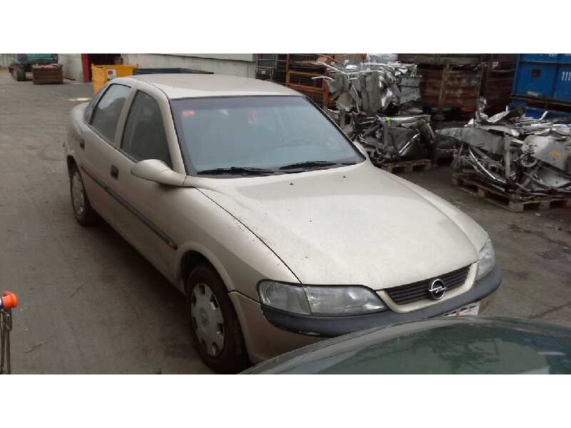 opel vectra b berlina del año 1997