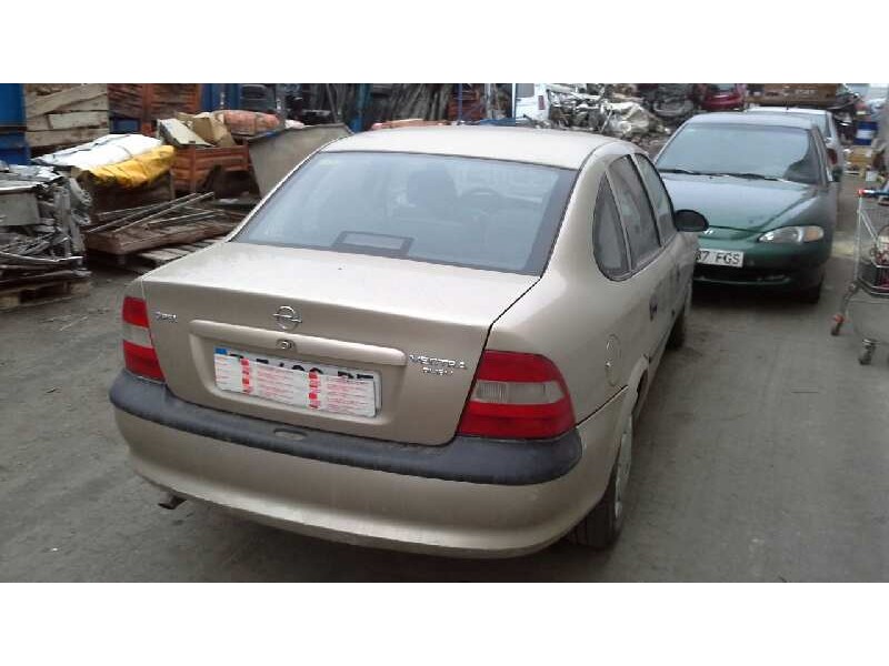 opel vectra b berlina del año 1997