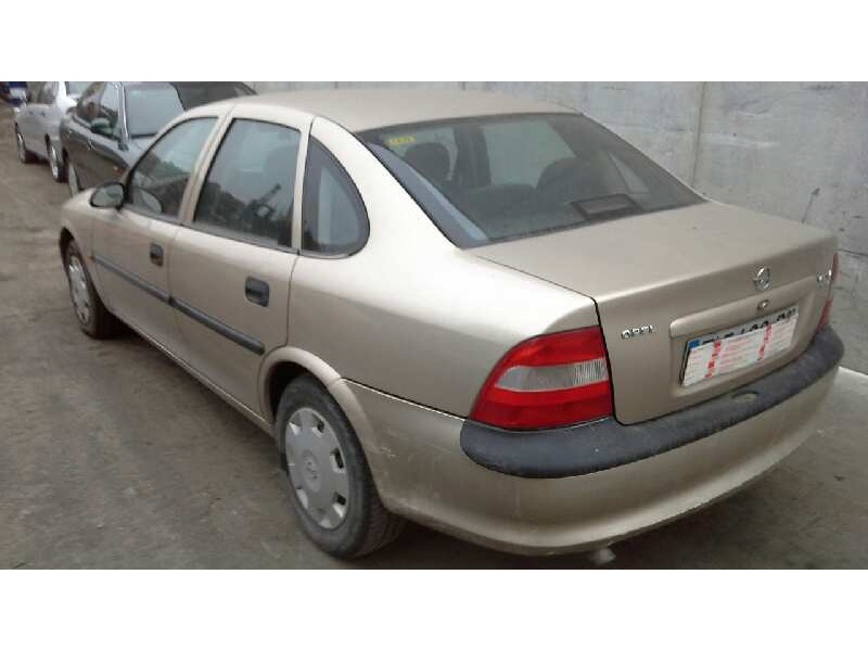 opel vectra b berlina del año 1997