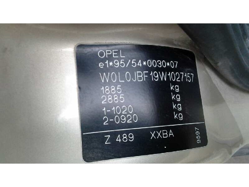 opel vectra b berlina del año 1997