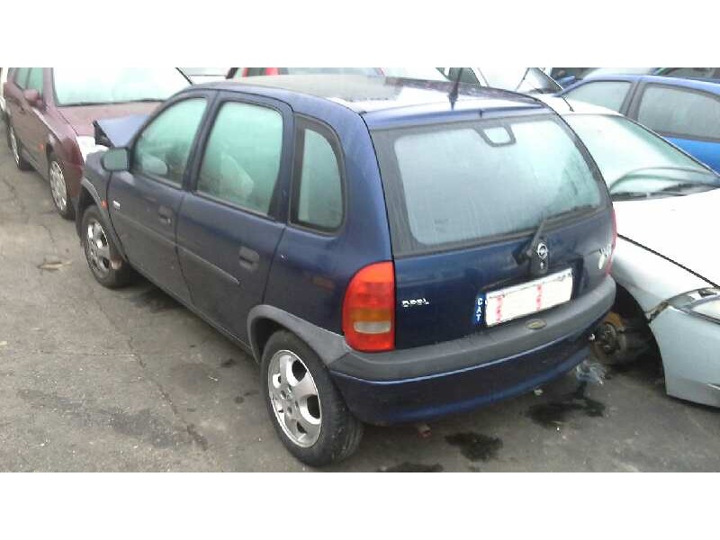 opel corsa b del año 2000