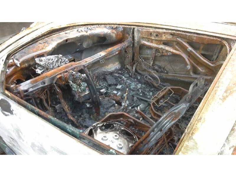 peugeot 206 berlina del año 2000