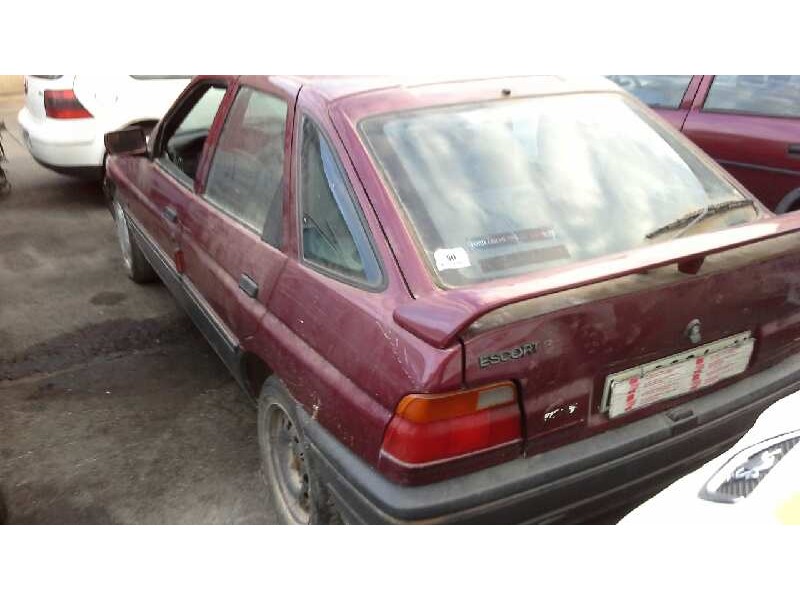 ford escort berlina del año 1991