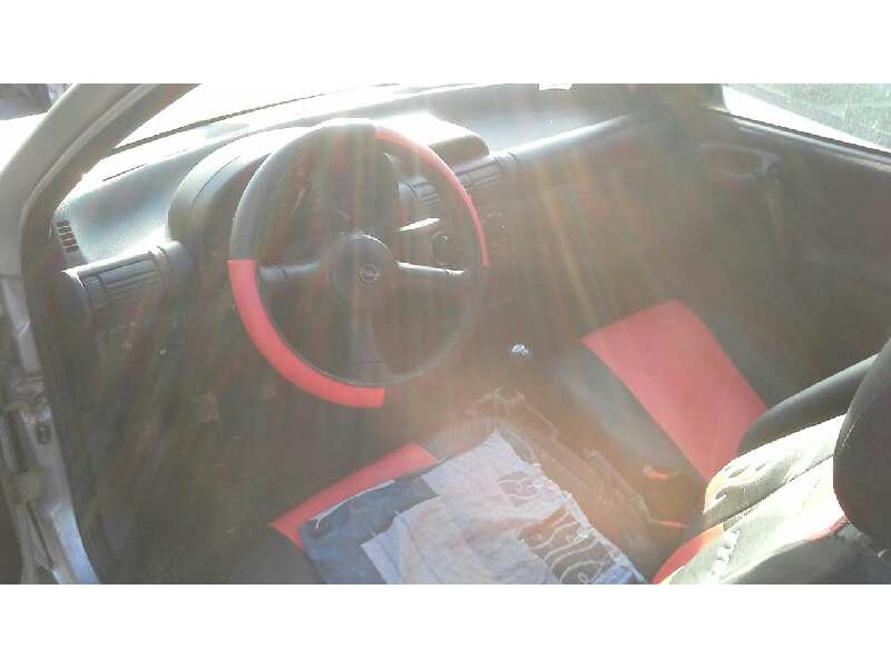 opel corsa b del año 1998