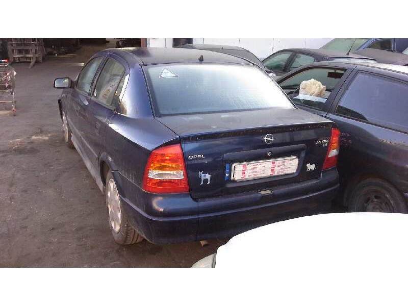 opel astra g berlina del año 1998