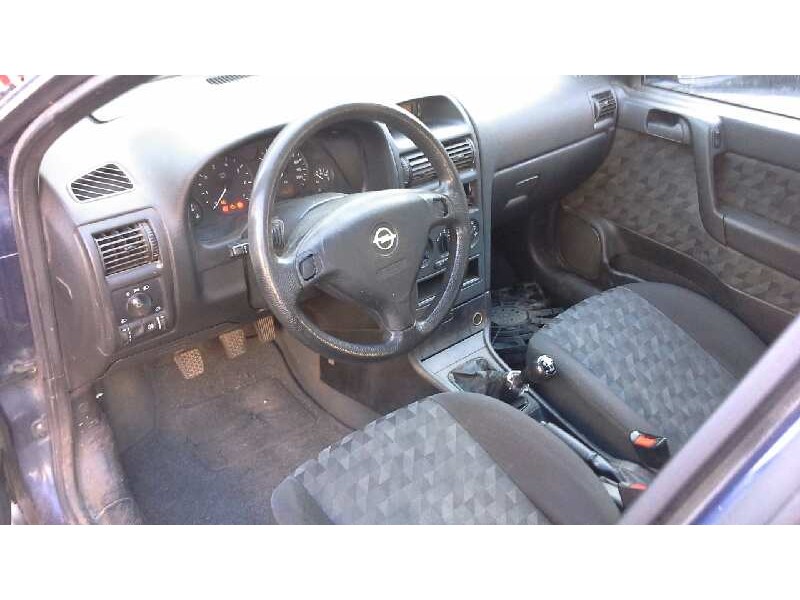 opel astra g berlina del año 1998