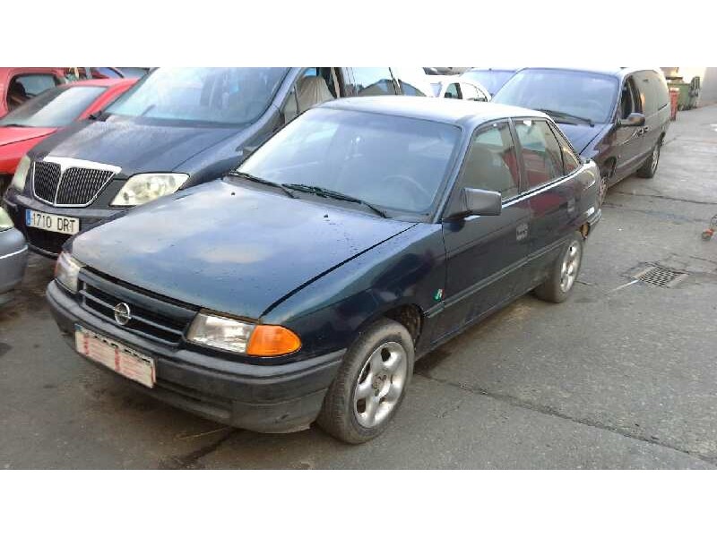 opel astra f berlina del año 1994
