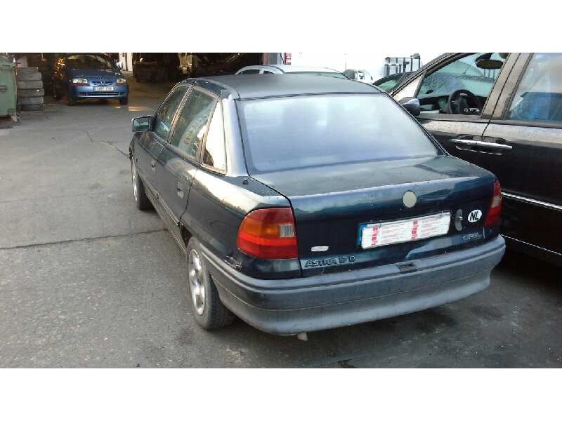 opel astra f berlina del año 1994