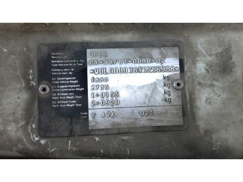 opel vectra b berlina del año 1996