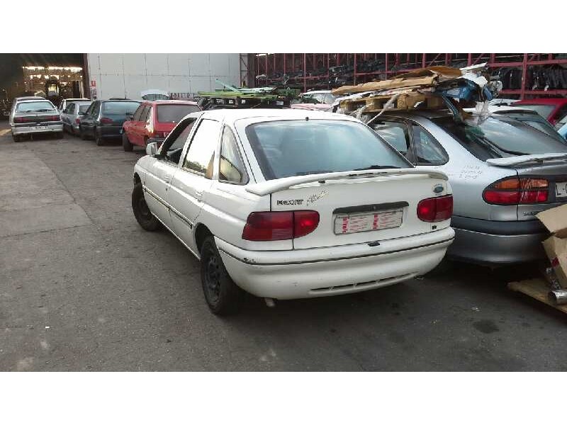 ford escort berlina/turnier del año 1994