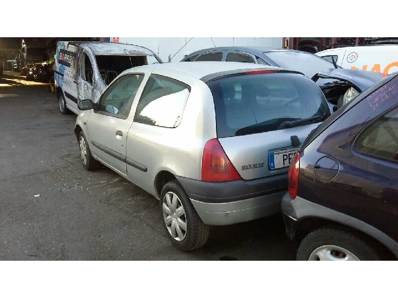 renault clio ii fase i (b/cbo) del año 2000