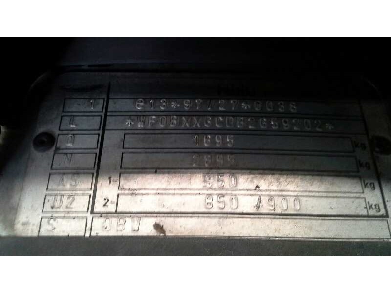 ford focus berlina (cak) del año 2003