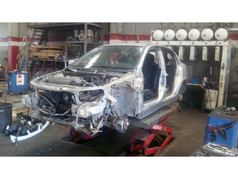 opel astra g berlina del año 2000