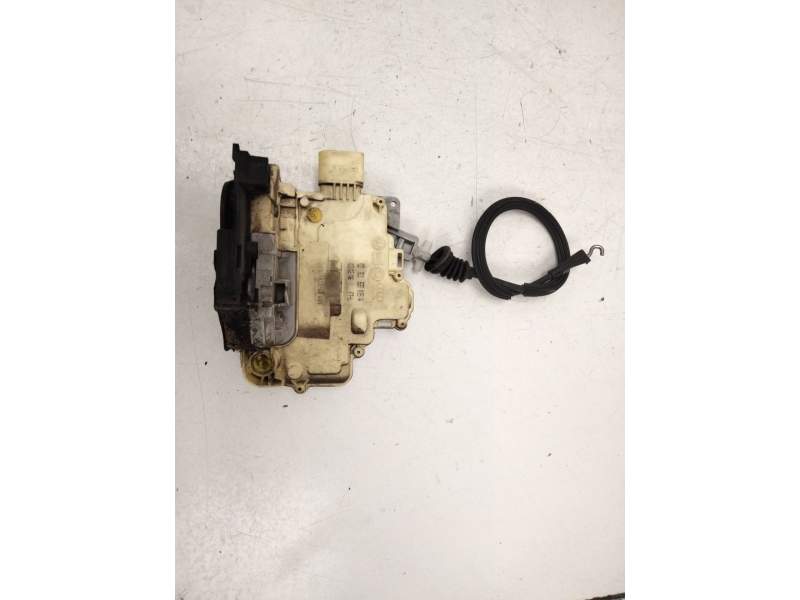 Recambio de cerradura puerta delantera izquierda para volkswagen passat b6 (3c2) 2.0 tdi 16v referencia OEM IAM   