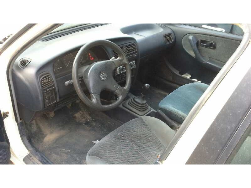 nissan primera berl./familiar (p10/w10) del año 1991