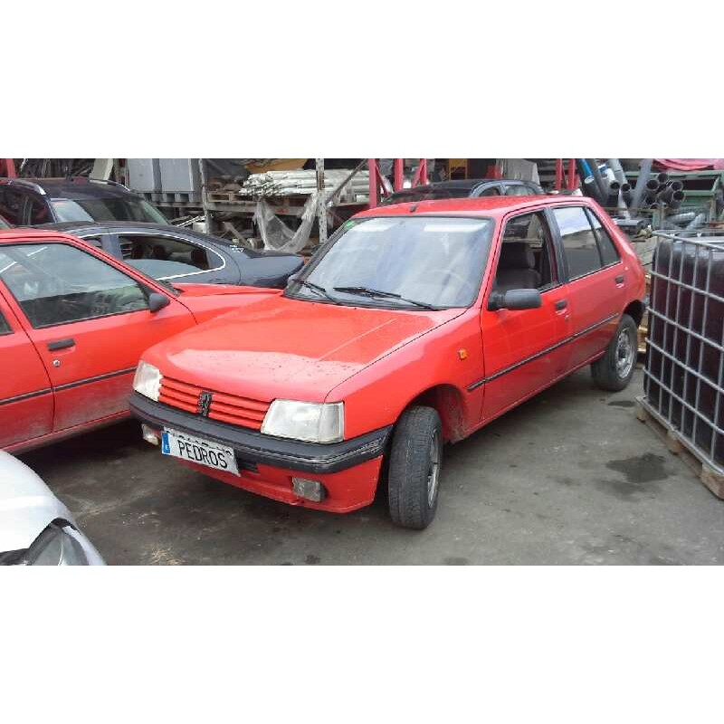 peugeot 205 berlina del año 1992