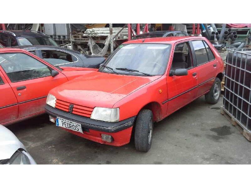 peugeot 205 berlina del año 1992