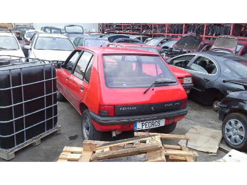 peugeot 205 berlina del año 1992