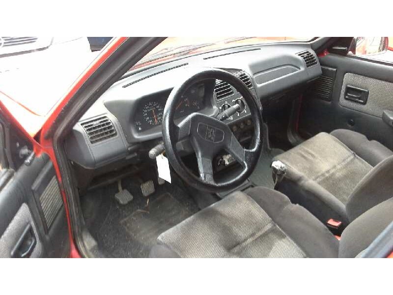 peugeot 205 berlina del año 1992