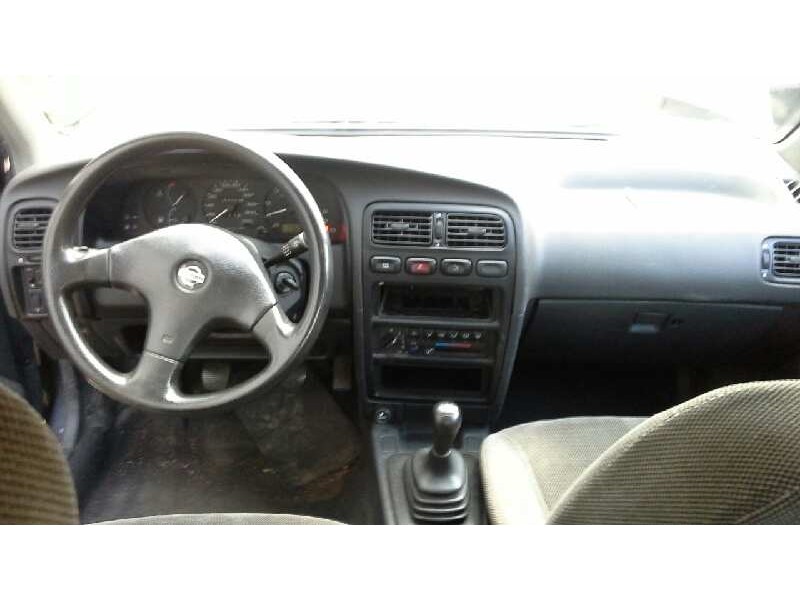 nissan primera berl./familiar (p10/w10) del año 1992