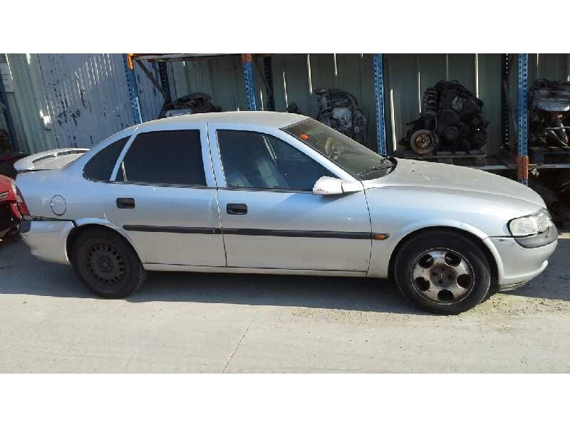 opel vectra b berlina del año 1998