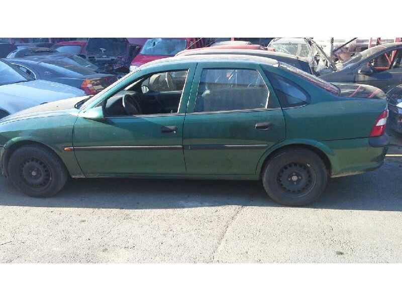 opel vectra b berlina del año 1996
