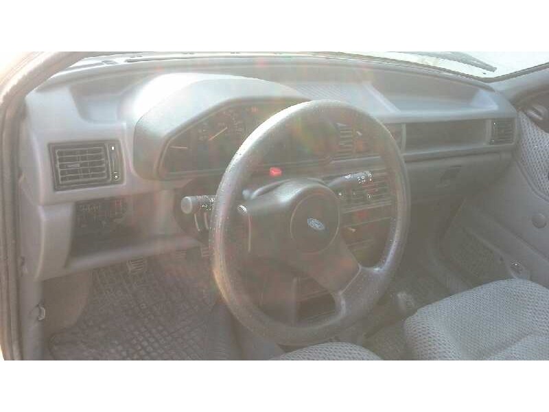 ford fiesta berl./courier del año 1992