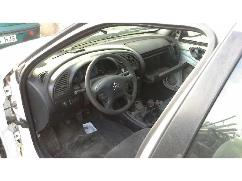 citroen xsara berlina del año 2001