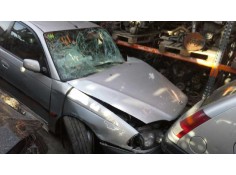 toyota avensis berlina (t 22) del año 2000 2