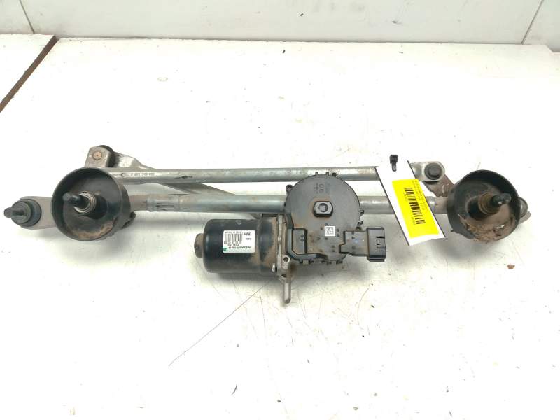 Recambio de motor limpia delantero para nissan juke (f15) 1.6 referencia OEM IAM   