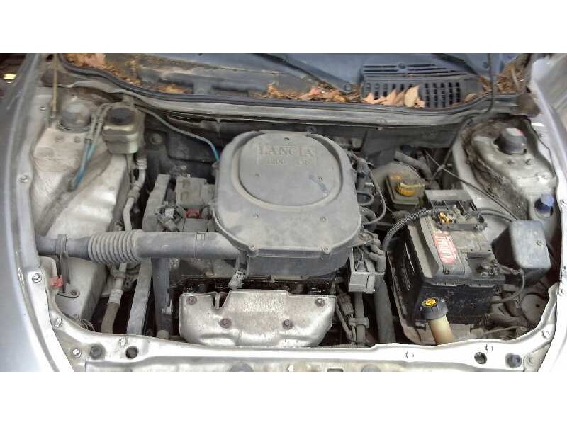 lancia y del año 2001