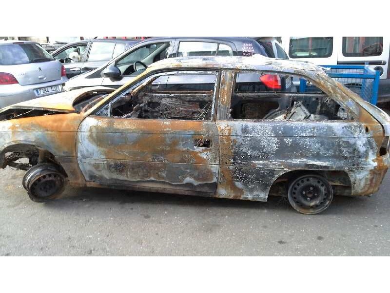 opel astra f berlina del año 1993