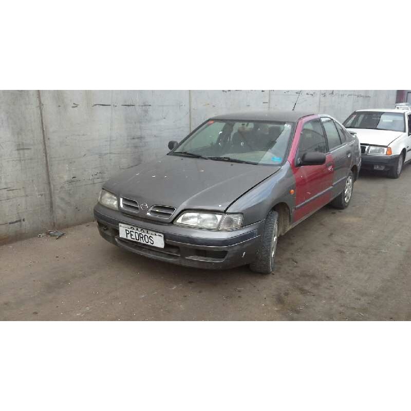 nissan primera berlina (p11) del año 1996