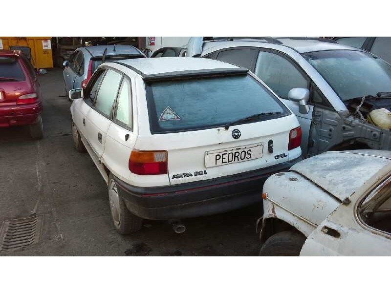 opel astra f berlina del año 1991