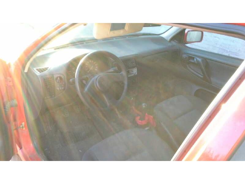 volkswagen polo berlina (6n1) del año 1998